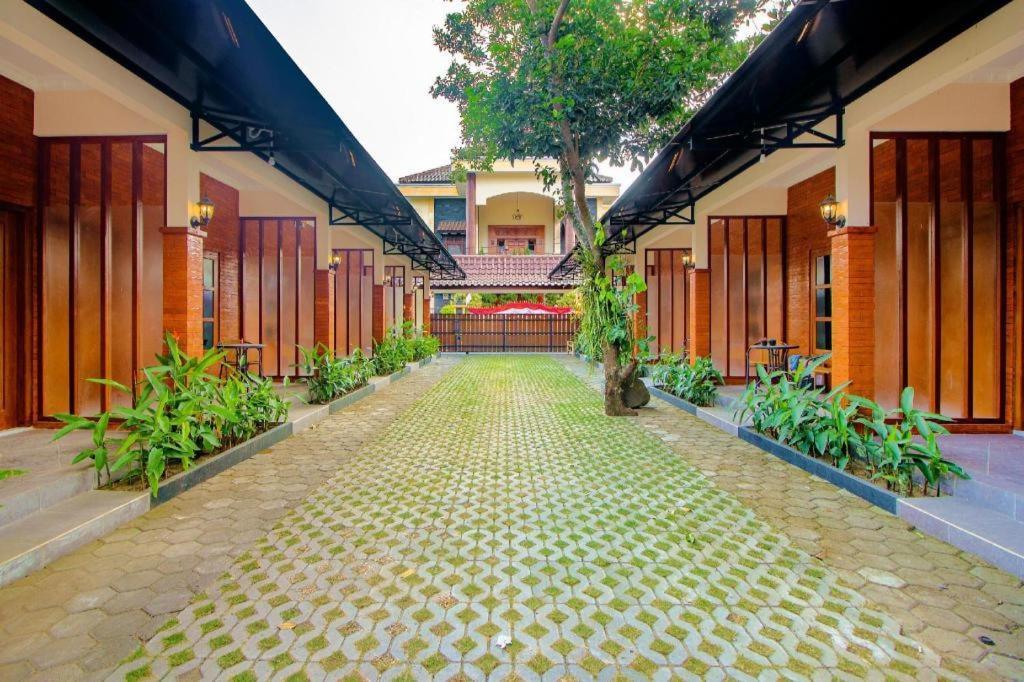 Oyo 1473 Omah Tentrem Syariah Melati Exterior foto