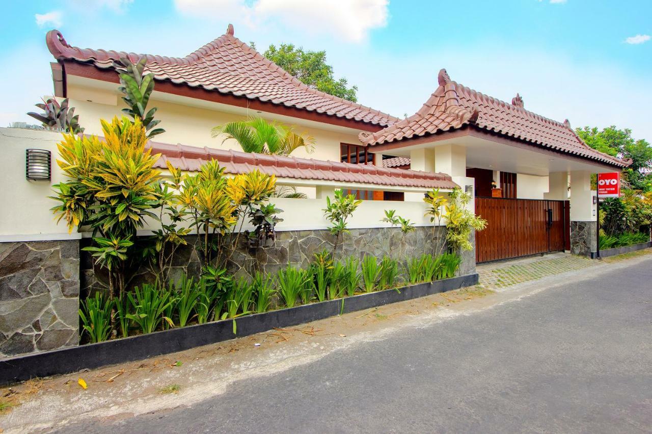 Oyo 1473 Omah Tentrem Syariah Melati Exterior foto