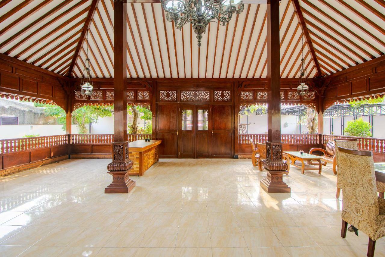 Oyo 1473 Omah Tentrem Syariah Melati Exterior foto