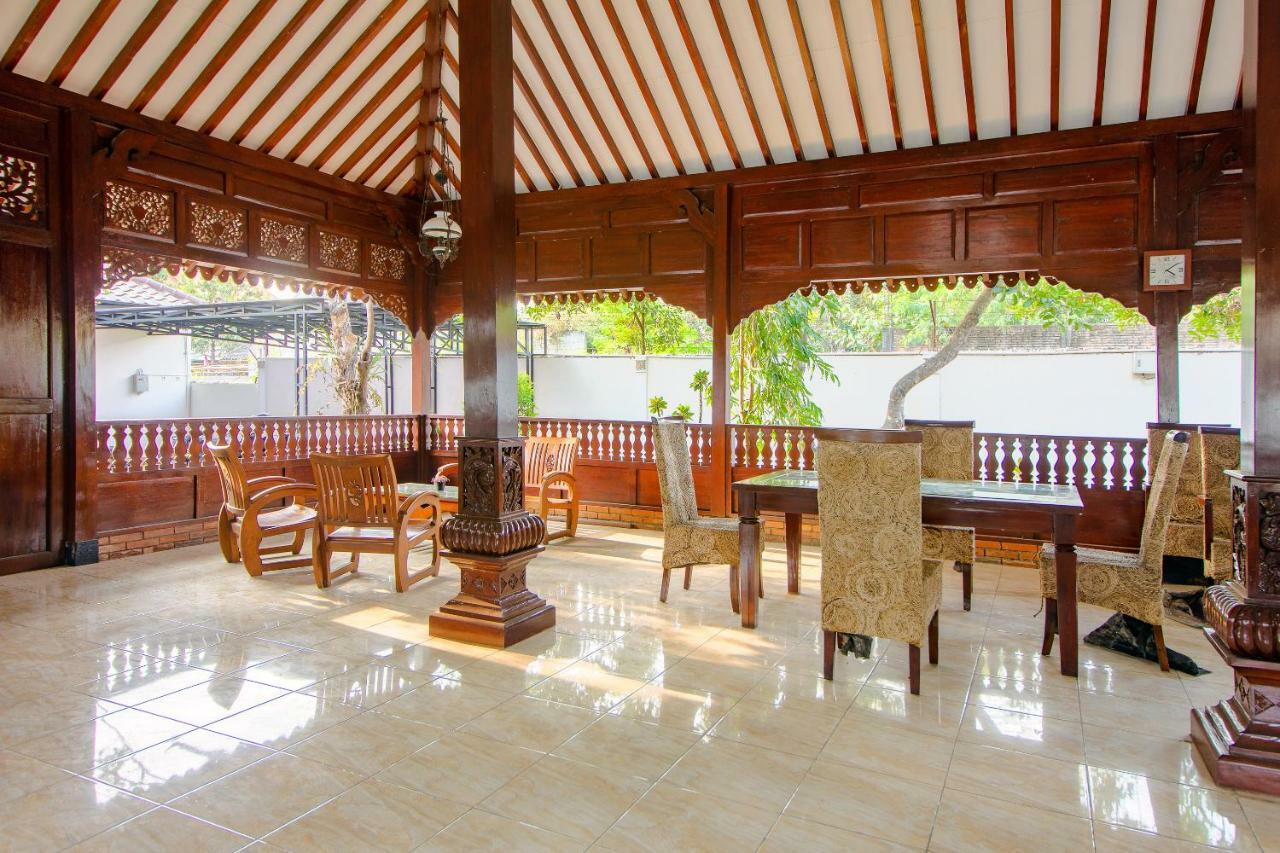 Oyo 1473 Omah Tentrem Syariah Melati Exterior foto